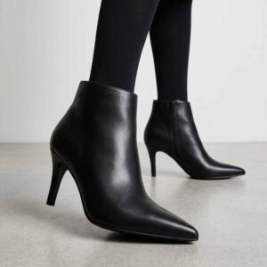 Gaia | Botinetas de Cuero con Taco Fino - Brandy Shoes