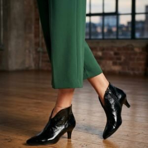 Amanda | Botinetas de Charol en Punta - Brandy Shoes